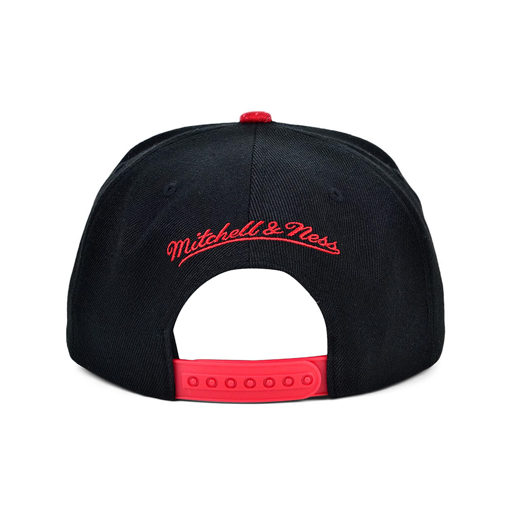 Mitchell & Ness Chicago Bulls Snapshot Snapback Hat - Black